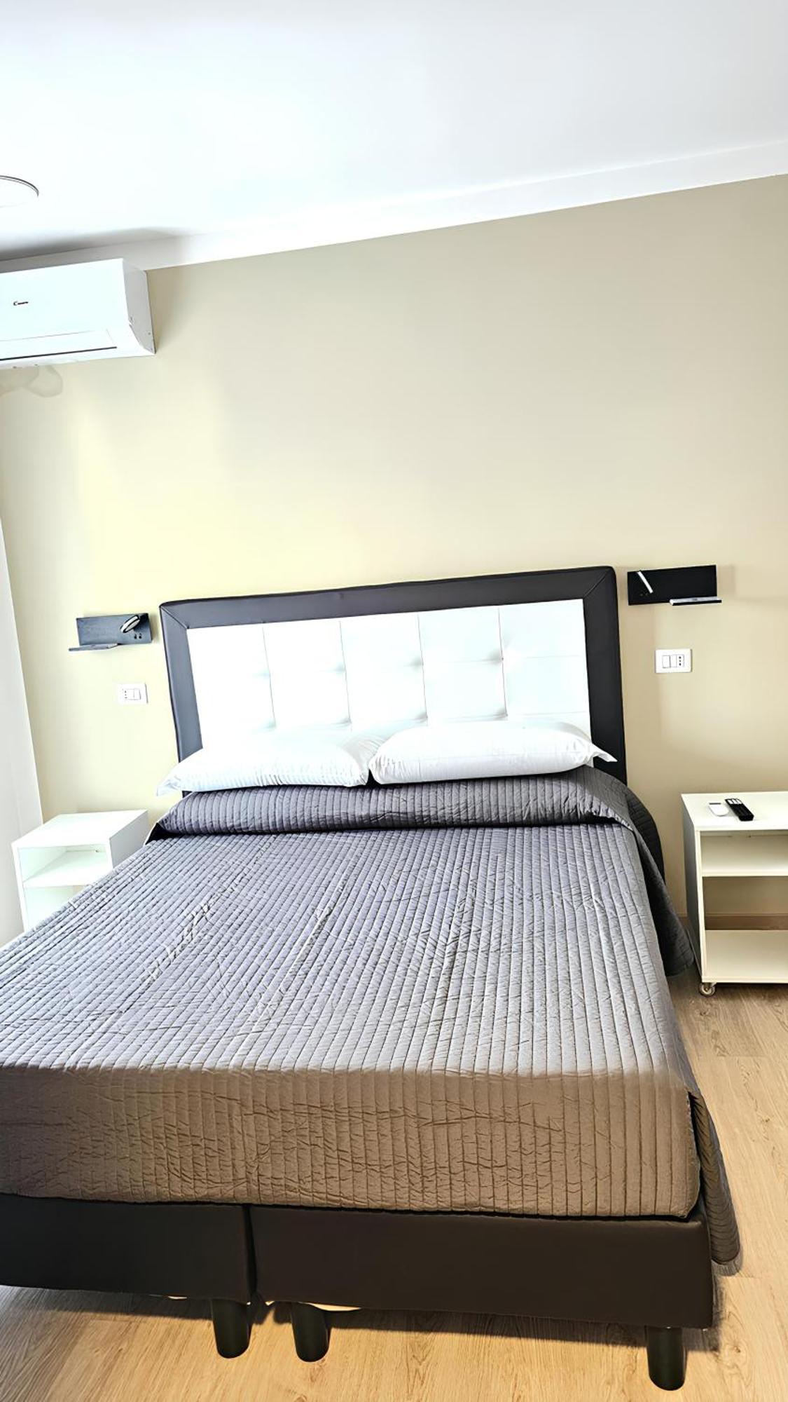 Convenient Booking B&B Roma Esterno foto