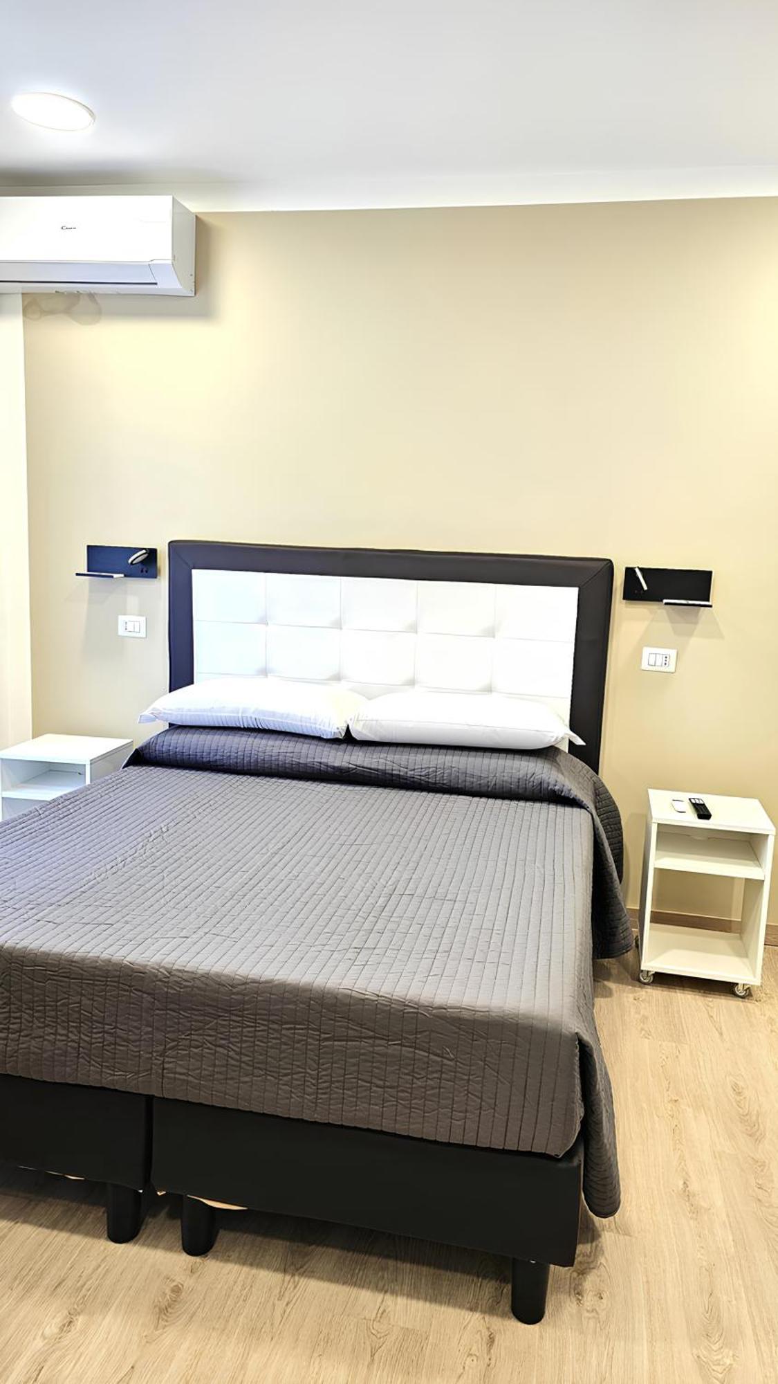 Convenient Booking B&B Roma Esterno foto