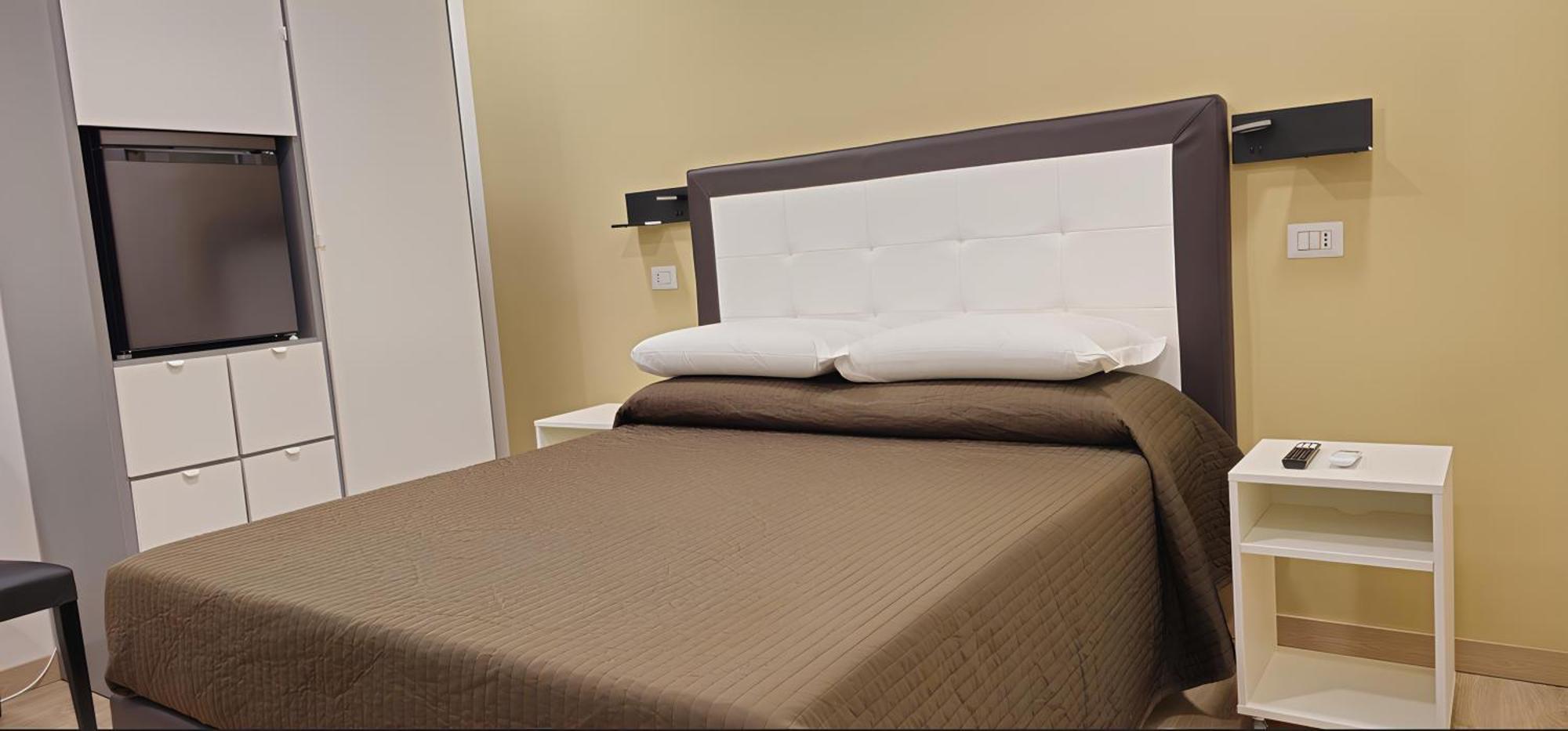 Convenient Booking B&B Roma Esterno foto